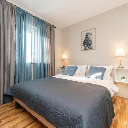 Mirabella * Smokovic